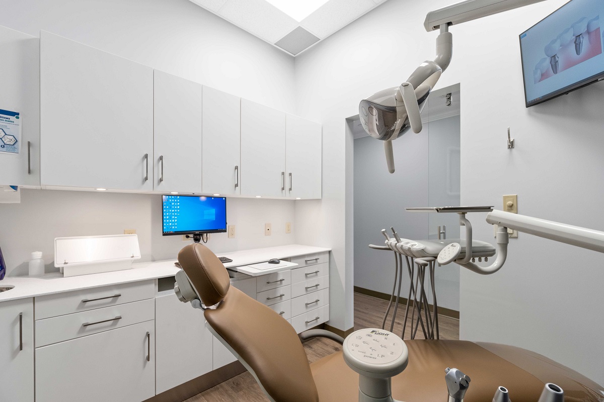Treatment room with dental tools